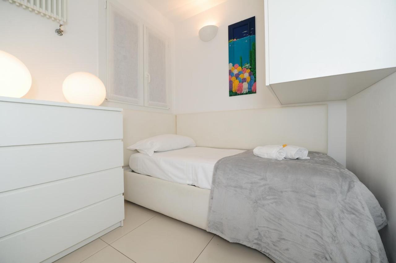 La Suite Des Anges Res. Negresco Five Stars Holiday House ニース エクステリア 写真